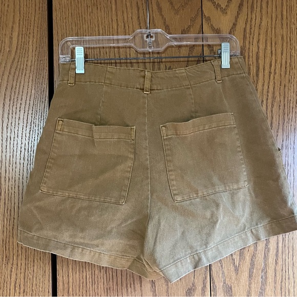 Universal Thread Shorts - Picture 3 of 3